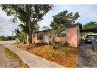 6801 Sheridan St, Hollywood FL  33024-3942 exterior