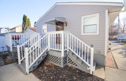 708 Dodge St, Watertown WI  53094-4749 exterior