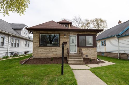 4424 57th St, Milwaukee WI  53218-5608 exterior