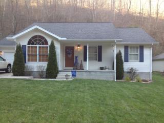 246 Haywood Ln, Sloan, KY 41653-7980