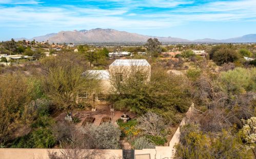 4421 Paseo De Los Cerritos, Tucson AZ 85745-9552 exterior