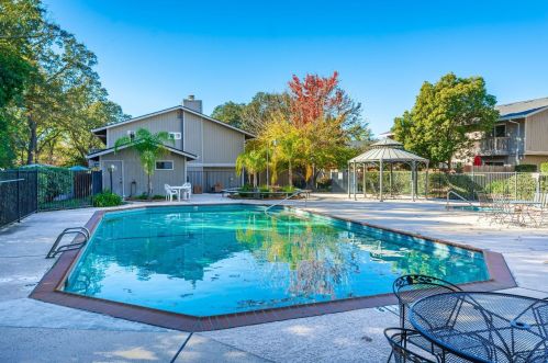 7434 Ranch Ave, Citrus Heights CA  95610-7462 exterior