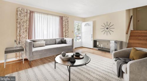 2401 Maxwellton Rd, Wilmington, DE 19804-3815