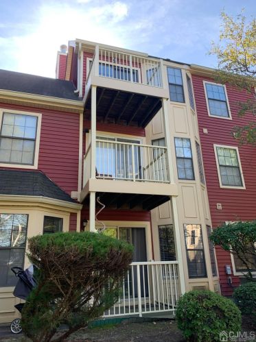 361 Crosspointe Dr, East Brunswick, NJ 08816-1849