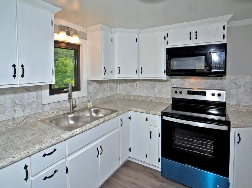 758 Pierson Run Rd, Pittsburgh, PA 15239-2226