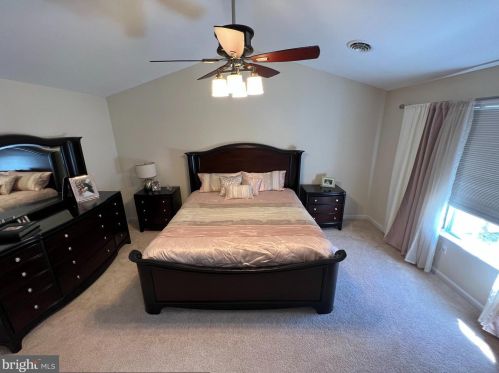 230 Pebble Vly Dr, Dover DE 19904-9469 exterior