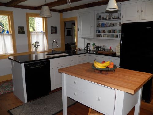 179 North Rd, Deerfield NH  03037-1100 exterior