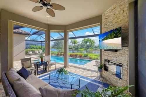 9243 Rialto Ln, Naples FL  34119 exterior