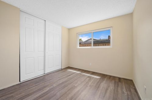 4047 Vista Calaveras St, Oceanside CA  92056-4607 exterior