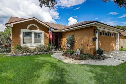 10820 Peppersong Dr, Riverview, FL 33578-3933