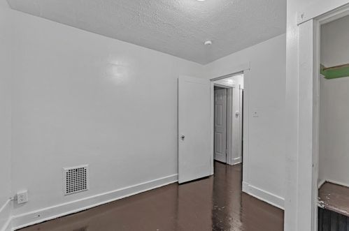 2659 Glenmawr St, Pittsburgh PA 15204-1830 exterior