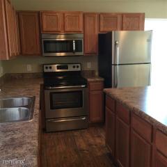 2819 Hillshire Dr, Fayetteville AR  72704-5137 exterior