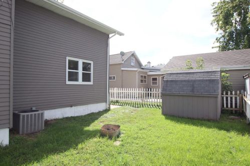 736 12th St, Manitowoc WI  54220-3203 exterior