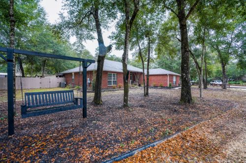 810 Waterview Cove Dr, Freeport, FL 32439-2845