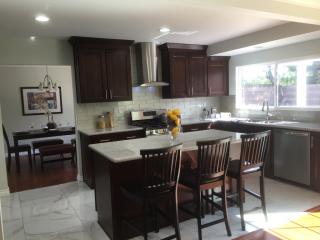 20620 Batac St, Chatsworth CA  91311-1601 exterior