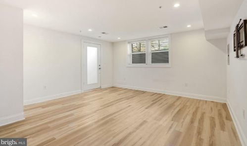 200 Hamilton St, Washington, DC 20011-3237