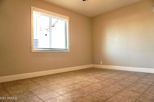 5622 35th Ave, Phoenix AZ 85053-1017 exterior