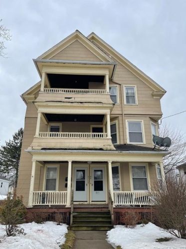 49 Roberts St, New Britain, CT 06051-3414