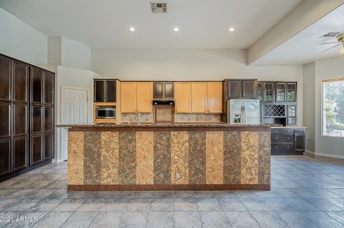 5330 Angela Dr, Scottsdale AZ 85254-6409 exterior