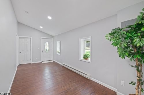 340 Lake View Dr, Fredon NJ  07860 exterior