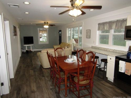 35 Flagler Ave, Lyme CT  06371-2433 exterior