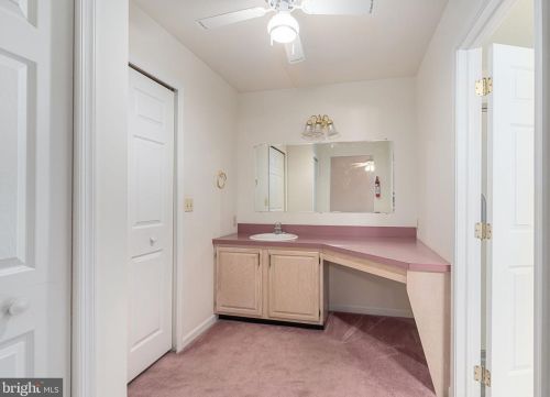 7772 Cross Creek Cir, Breinigsville PA  18031-1317 exterior