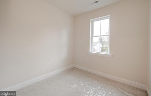 706 Hornblende Ave, Kennett Sq PA  19348-3614 exterior