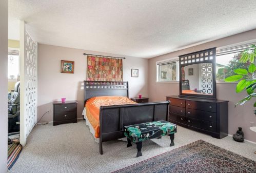 7043 Bobhird Dr, San Diego CA 92119-1403 exterior