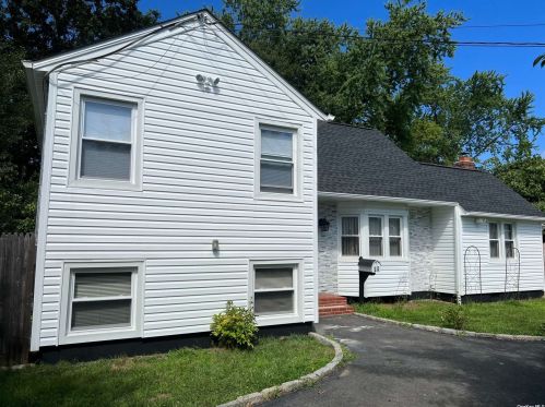 56 Kingston St, Deer Park, NY 11729-2307
