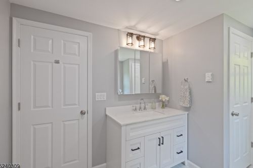 340 Lake View Dr, Fredon NJ  07860 exterior