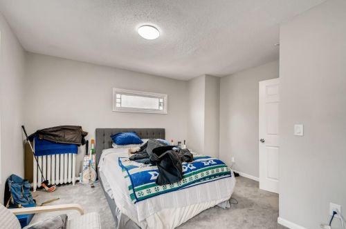 2732 Garfield Ave, Minneapolis MN 55408-2104 exterior