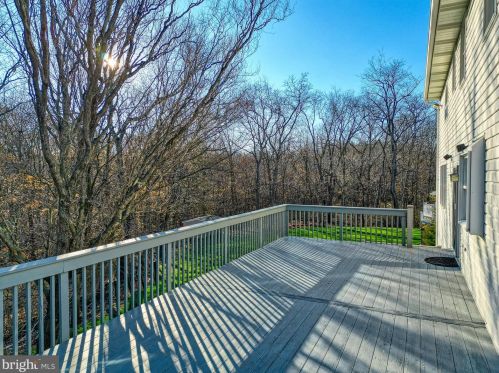 56 Sherwood Cir, West Enola PA  17025-1840 exterior