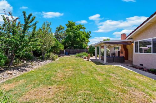 661 Hillsdale Dr, Turlock CA  95382-0515 exterior