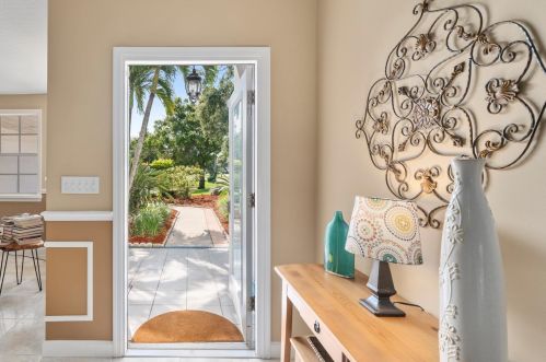 7445 16th Mnr, Vero Beach, FL 32966-1238