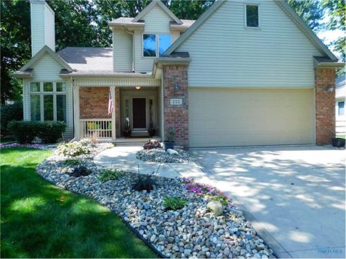222 Deerfield Dr, Holland, OH 43528-9276