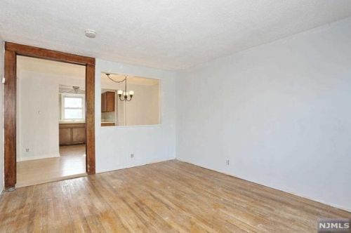 516 6th St, Palisades Park NJ  07650-3105 exterior