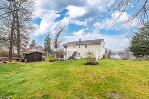 95 Minnehaha Path, Lincoln Park, NJ 07035-2310