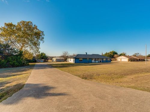 2831 Starwashed Dr, Midlothian, TX 76065-5477