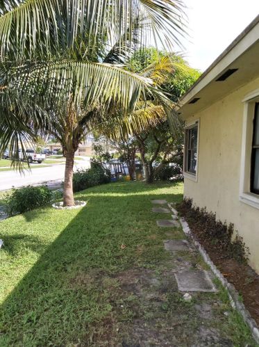 2020 13th St, Delray Beach, FL 33445-6255