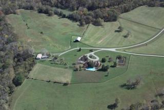 650 Stonegate Ln, Irvine, KY 40336-7714