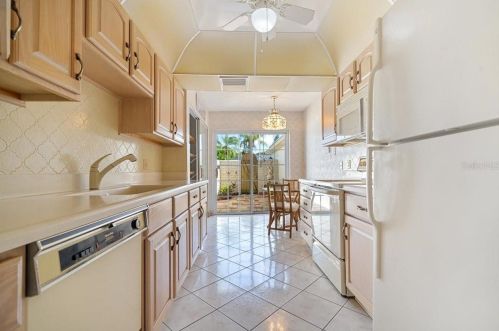 192 Boca Ciega Pt Blvd, Saint Petersburg FL  33708-2738 exterior