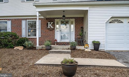 305 Bishop Morgan Ct, Downingtown, PA 19335-1601