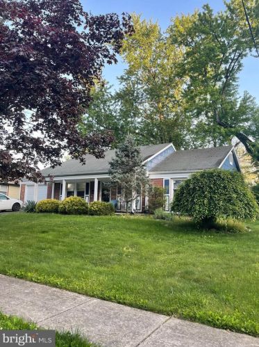 19 Nevada Ln, Willingboro, NJ 08046-1314