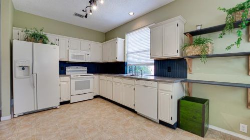 313 Pinnacle Dr, Cedar Hill TX 75104-5115 exterior