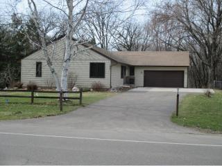 3041 Fairview Ave, Saint Paul, MN 55113-1244