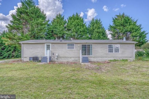 751 Fernwood Dr, Harrington DE  19952-6017 exterior