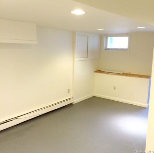 14 Stephenson Blvd, New Rochelle NY  10801-4402 exterior