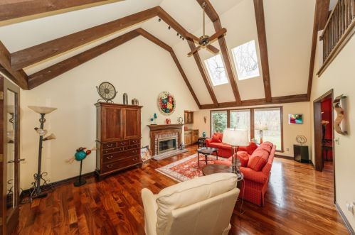 12427 Golf Dr, Thiensville WI  53092-2462 exterior