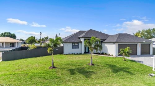 122 23rd Ter, Cape Coral, FL 33909-4210