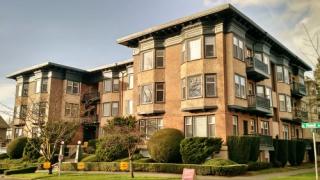 1616 Howell St, Seattle WA  98122-2755 exterior